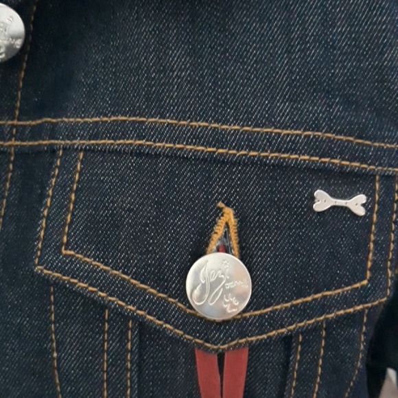 Unique Jezi Jean Jacket - Dog Friendly - Picture 5 of 8